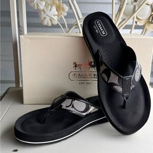 Womens Coach Jolie Signature Flip Flop Sandals-size 6